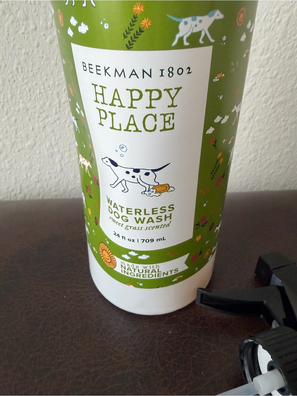 Beekman 1802 Waterless Dog Wash & Shampoo Sweet Grass Scented, 24 oz Sealed - Picture 2 of 4